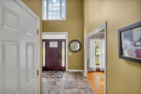Entry Way - 26 Timberwick Dr, Halfmoon, NY 12065 photo 2 of 6