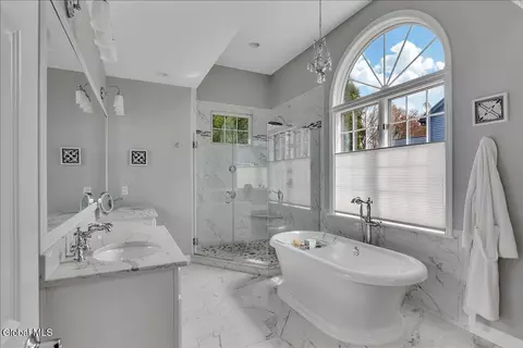Bath - 26 Timberwick Dr, Halfmoon, NY 12065 photo 2 of 11