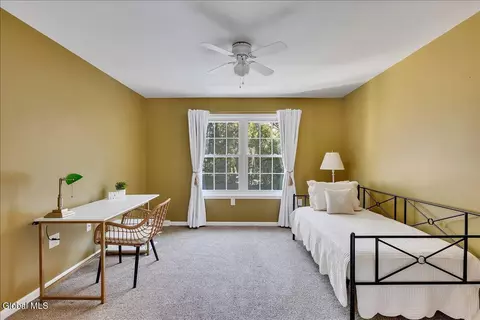 Bedroom - 26 Timberwick Dr, Halfmoon, NY 12065 photo 4 of 8
