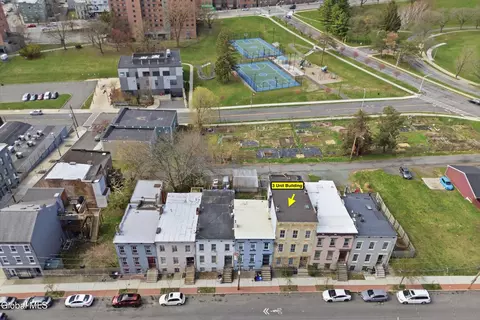 52 Park Ave, Albany, NY 12202