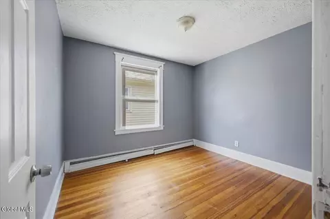 Bedroom - 21 Hawk St, Schenectady, NY 12307 photo 4 of 6