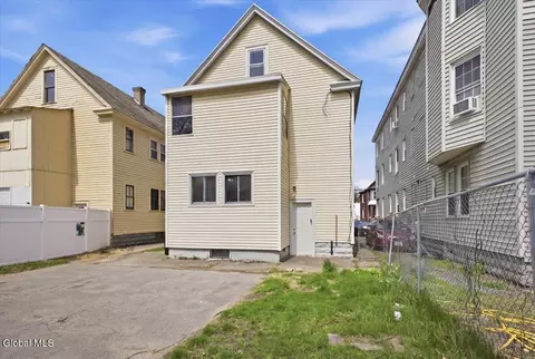 Exterior - 21 Hawk St, Schenectady, NY 12307 photo 3 of 4