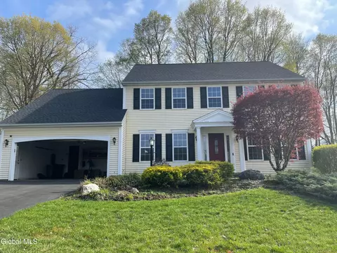 227 S Springhurst Dr, East Greenbush, NY 12061