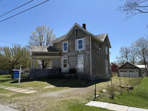 4 Elm St, Granville, NY 12832