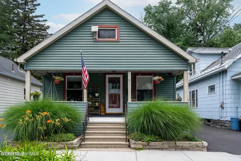 117 N Toll St, Glenville, NY 12302