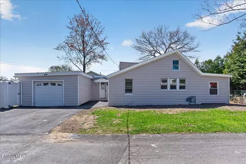 5 Marquette Ave, Latham, NY 12110