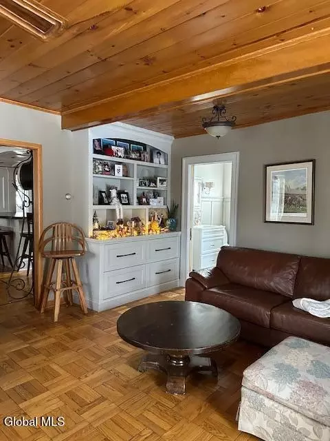 Living - 843 Wright Ave, Schenectady, NY 12309 photo 7 of 8