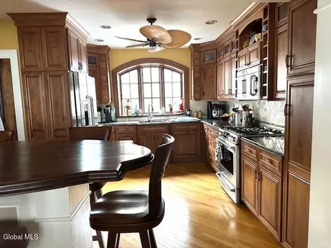 Kitchen - 843 Wright Ave, Schenectady, NY 12309 photo 2 of 3