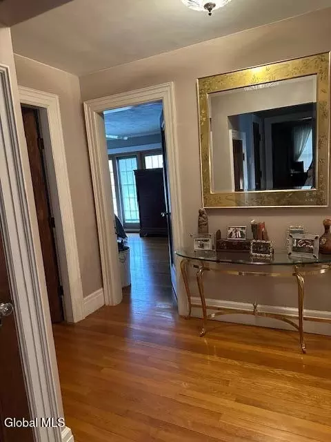 Entry Way - 843 Wright Ave, Schenectady, NY 12309 photo 1 of 3