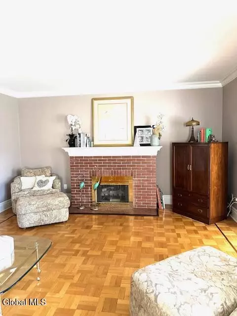 Living - 843 Wright Ave, Schenectady, NY 12309 photo 2 of 8