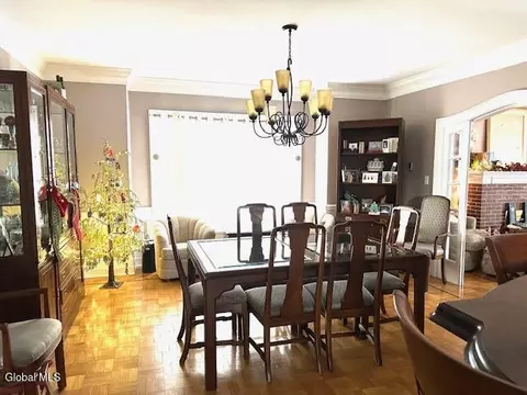 Dining - 843 Wright Ave, Schenectady, NY 12309 photo 2 of 2