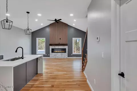 Entry Way - 105 Diamond Pl, Schenectady, NY 12306 photo 2 of 9