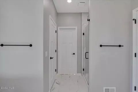 Entry Way - 105 Diamond Pl, Schenectady, NY 12306 photo 9 of 9