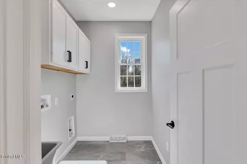 Other - 105 Diamond Pl, Schenectady, NY 12306 photo 10 of 20