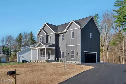 Exterior - 105 Diamond Pl, Schenectady, NY 12306 photo 2 of 7