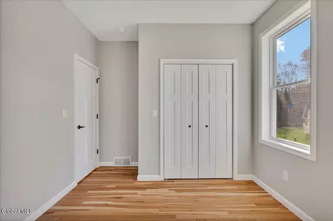 Bedroom - 105 Diamond Pl, Schenectady, NY 12306 photo 4 of 4