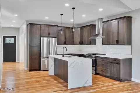 Kitchen - 105 Diamond Pl, Schenectady, NY 12306 photo 2 of 4