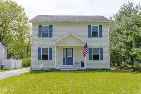 542 Hudson River Rd, Waterford, NY 12188