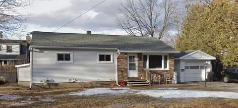 10 Bascom Dr, Fort Edward, NY 12828