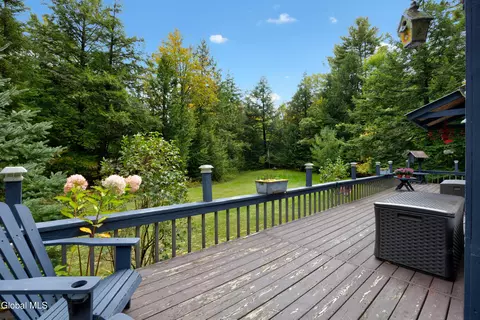 42 Huber Rd, Warrensburg, NY 12885