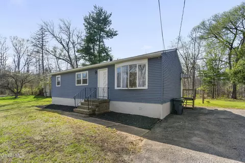 79 S Amherst Ave, Schenectady, NY 12304