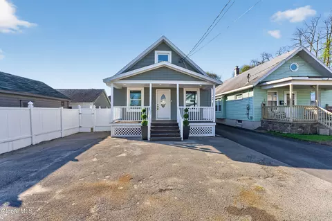 2618 Hendricks St, Schenectady, NY 12306