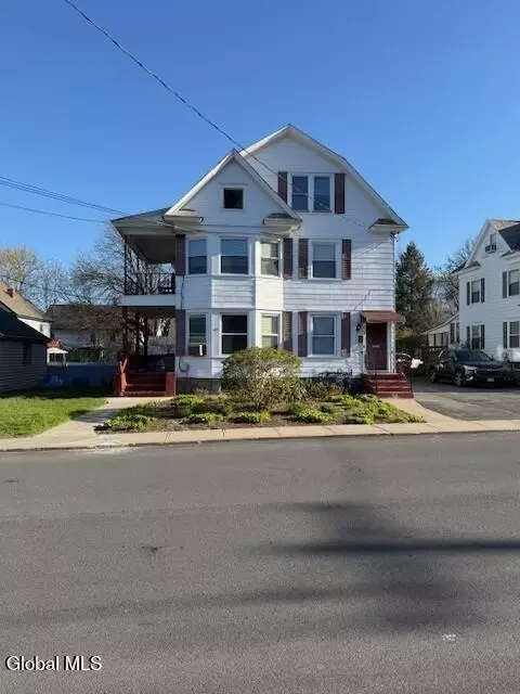 64 Hunter St, Glens Falls, NY 12801