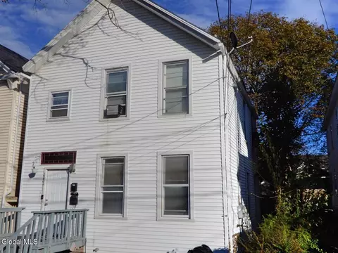 2204 14th St, Troy, NY 12180