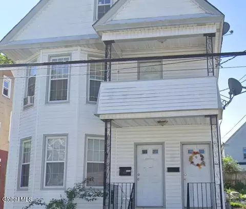 9 Harvard St, Schenectady, NY 12304