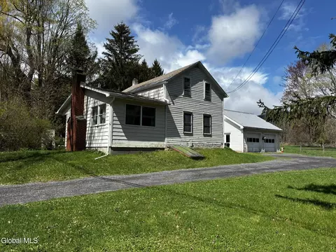 134 Schoolhouse Rd, Schoharie, NY 12157