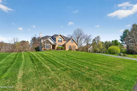 43 Spice Mill Blvd, Clifton Park, NY 12065