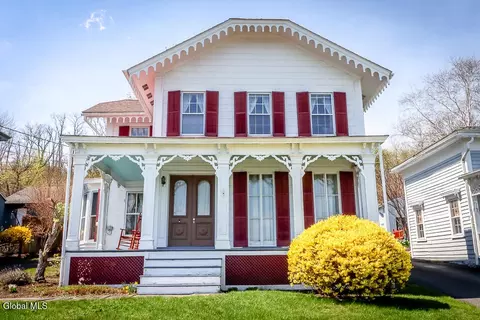 983 Route 144, Hannacroix, NY 12087