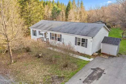 319 Tower Rd, Warnerville, NY 12187