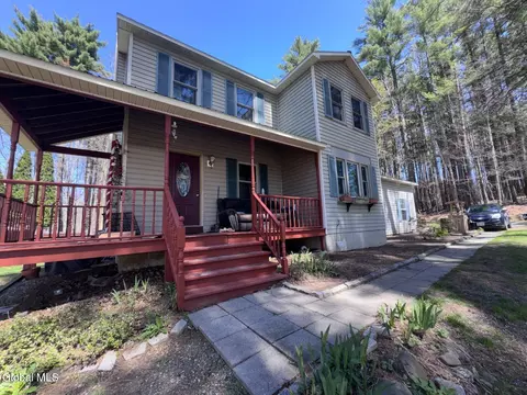 257 Burgoyne Rd, Saratoga, NY 12871