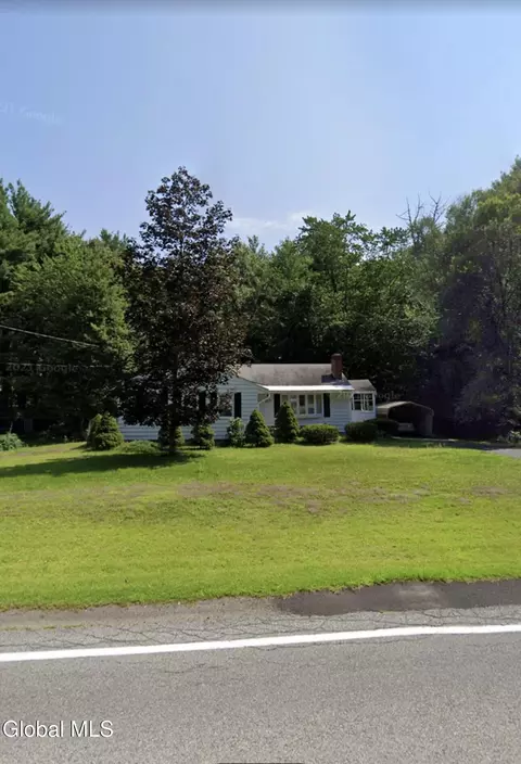 257 Lapp Rd, Clifton Park, NY 12065