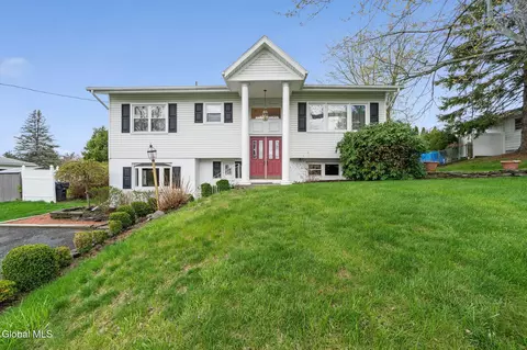 17 Cherry Ln, Troy, NY 12180