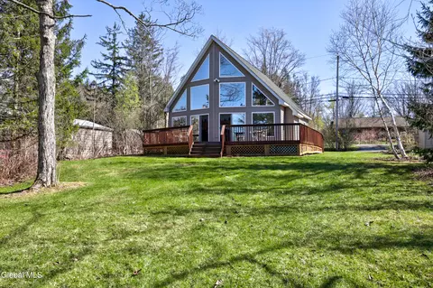 536 S Shore Rd, Delanson, NY 12053