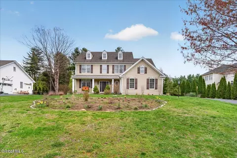 65 Stone Crest Dr, Mechanicville, NY 12118