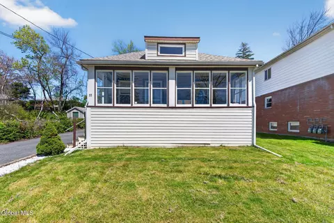 55 Pleasantview Ave, Albany, NY 12203