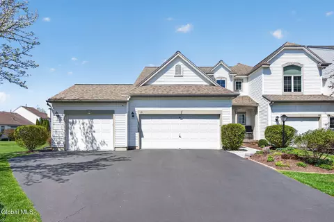 19 Empire Cir, Rensselaer, NY 12144