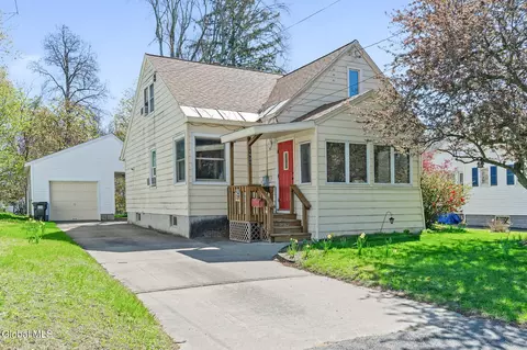 1930 Ferguson St, Schenectady, NY 12303
