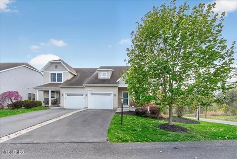 1 Krug Pl, Cohoes, NY 12047
