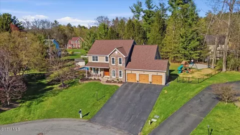 29 Fife Dr, Slingerlands, NY 12159