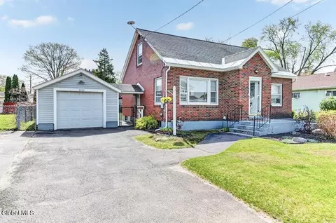 2522 Van Dyke Ave, Rotterdam, NY 12306