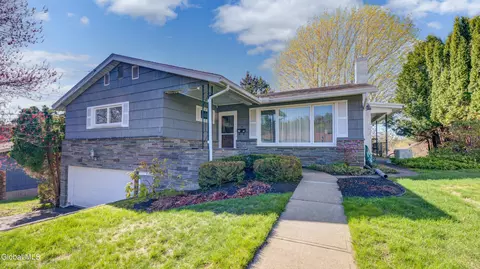 39 Northern Ter, Gloversville, NY 12078