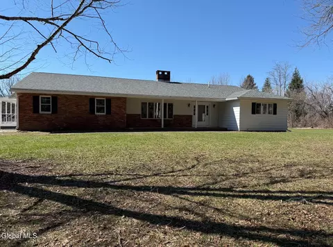 36 Oneil Ave, Johnstown, NY 12095