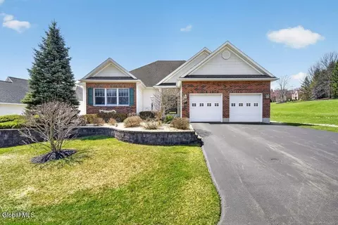 1 Conway Cir, Loudonville, NY 12211