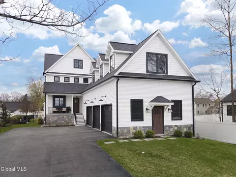315 Jefferson St, Saratoga Springs, NY 12866