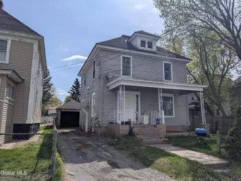 4 Nelson St, Gloversville, NY 12078