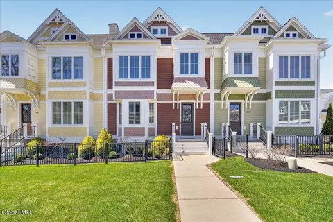 19 C Cherry St, Saratoga Springs, NY 12866